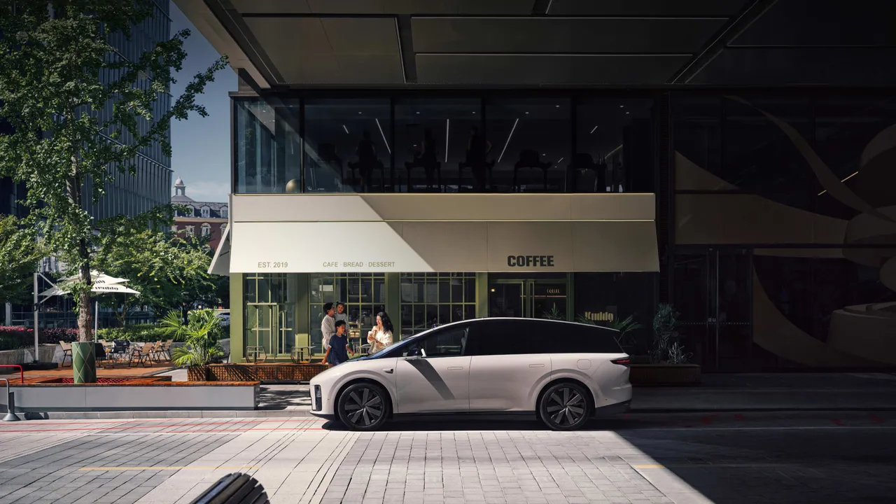Li Auto i8