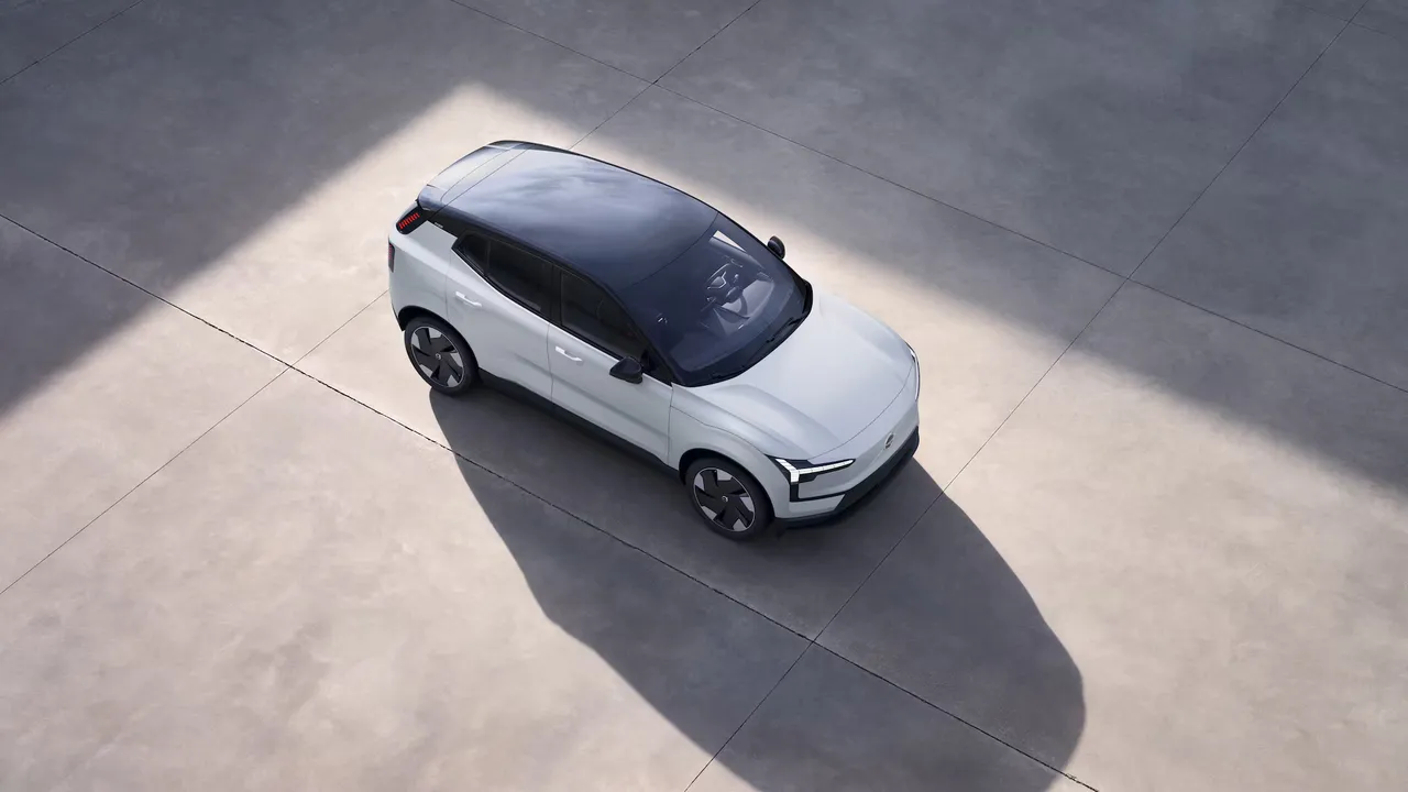 Volvo EX30 2026